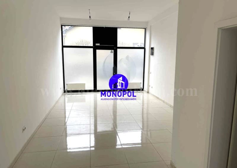 Jap me qira lokalin 46m2 kati perdhes/Prishtine — fotografia 3