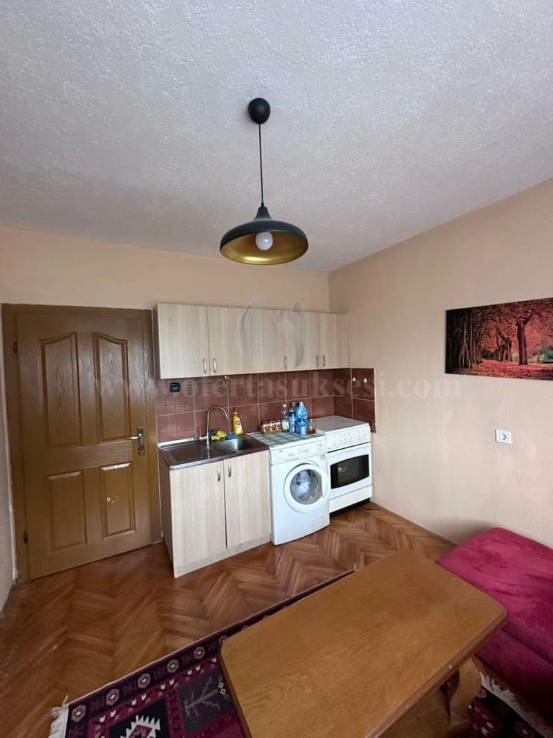 Jap me qira banesen 50m2 kati i -II-/Prishtine — fotografia 1