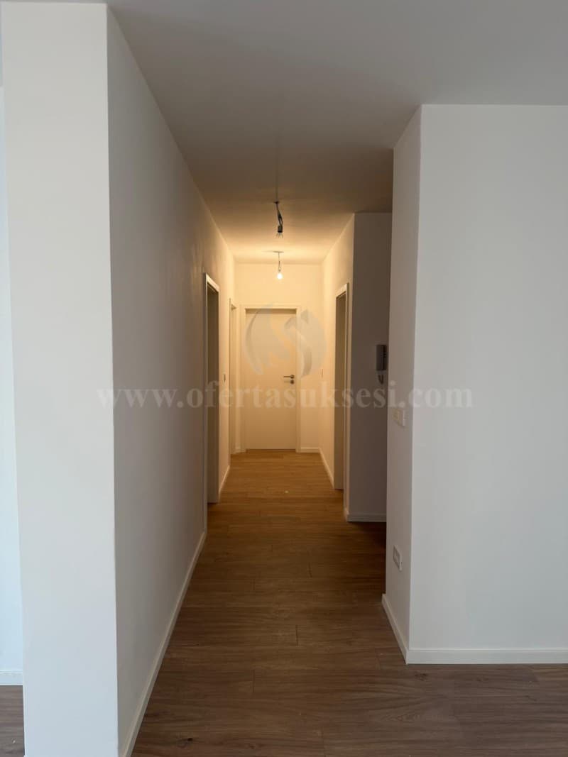 Shes banesen 78.25m2 kati i -IX-/Prishtine — fotografia 3