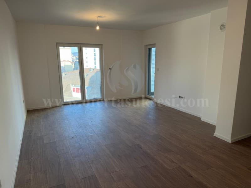 Shes banesen 78.25m2 kati i -IX-/Prishtine — fotografia 4