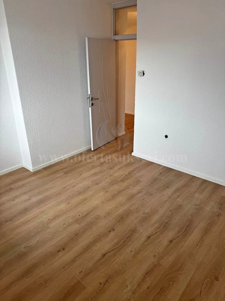 Shes banesen 58.60m2 kati i -VI- / Prishtine — fotografia 2