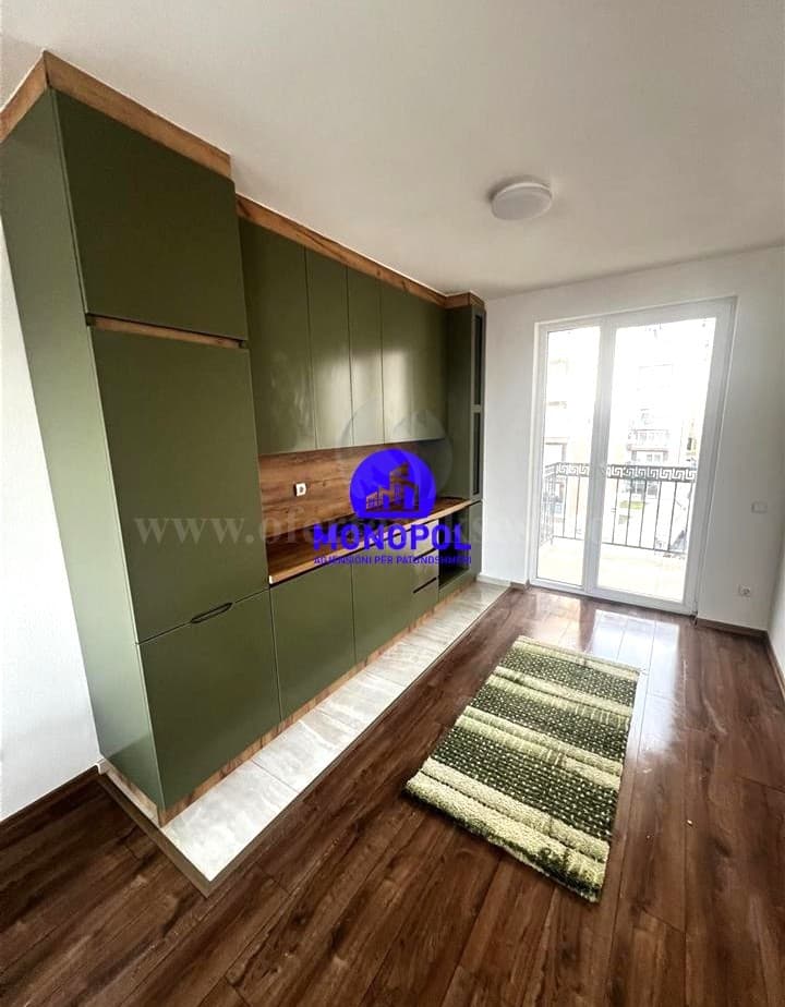 Jap me qira banesesn-zyre 60m2 kati i -VI-/Prishtine — fotografia 1