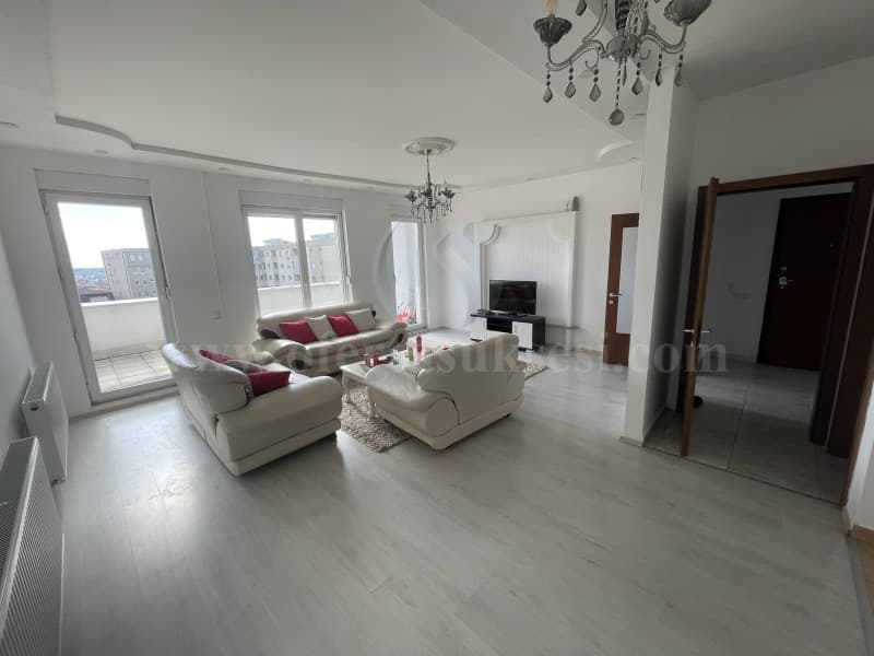 Jap me qira banesen-penthouse 120m2 kati i -VIII- / Fushe Kosove — fotografia 8