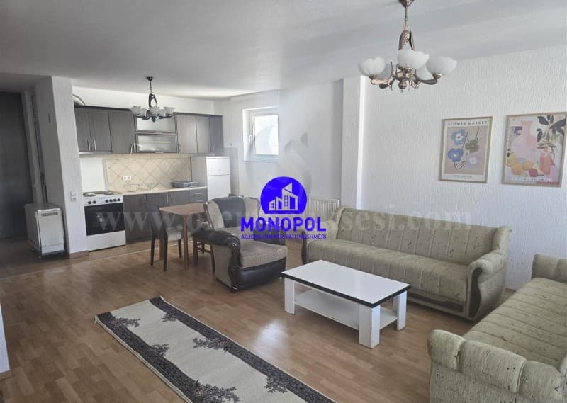 Jap me qira katin e shtepis 105m2 kati i -III-/Prishtine — fotografia 1