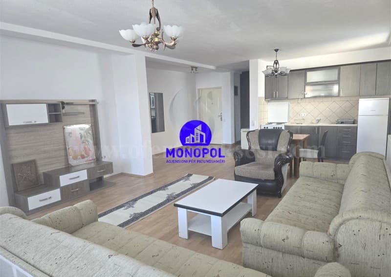 Jap me qira katin e shtepis 105m2 kati i -III-/Prishtine — fotografia 3