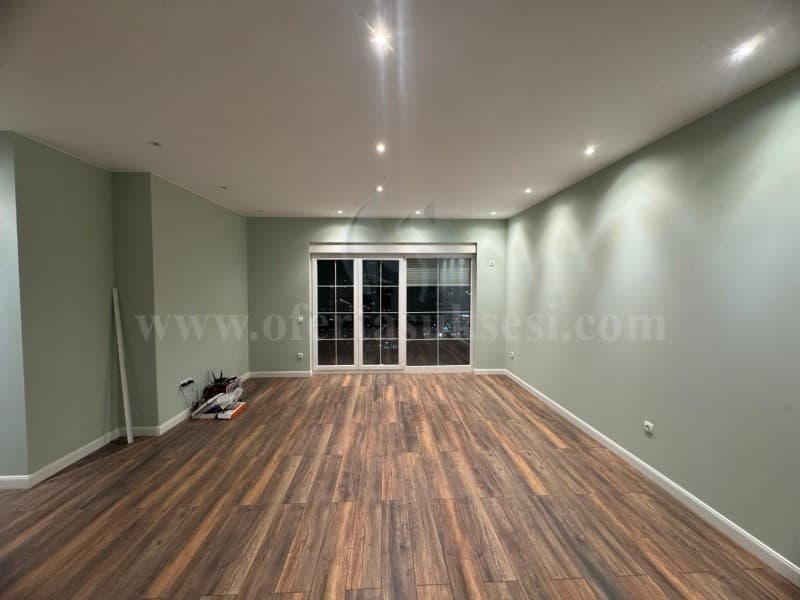 Jap me qira banesen-ZYREN kati i -IV- / Prishtine — fotografia 1