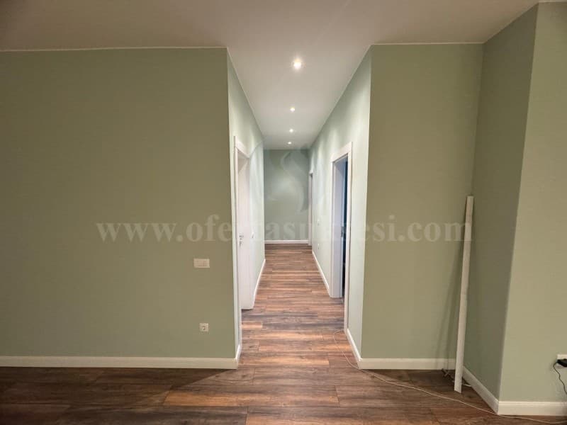 Jap me qira banesen-ZYREN kati i -IV- / Prishtine — fotografia 6