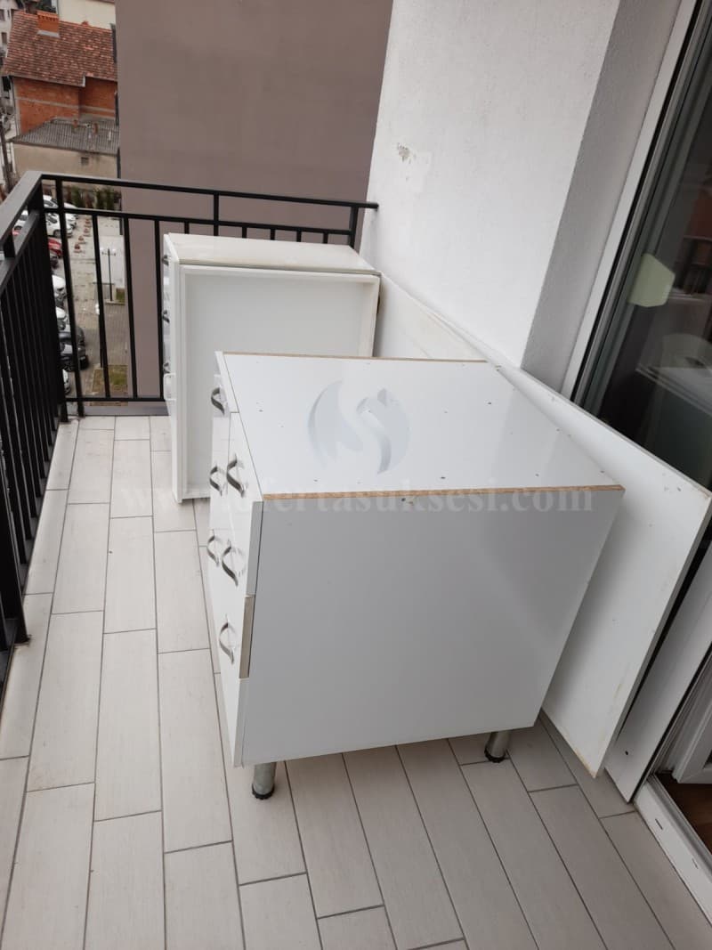 Shes Tavolin pune — fotografia 3