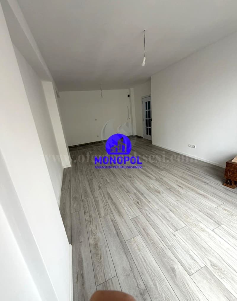 Shes banesen 77.12m2 kati i -IV- / Fushe Kosove — fotografia 6