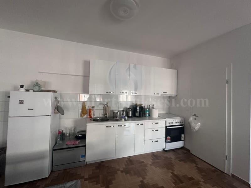 Jap me qira banesen 65m2 kati i -III-/Prishtine — fotografia 2