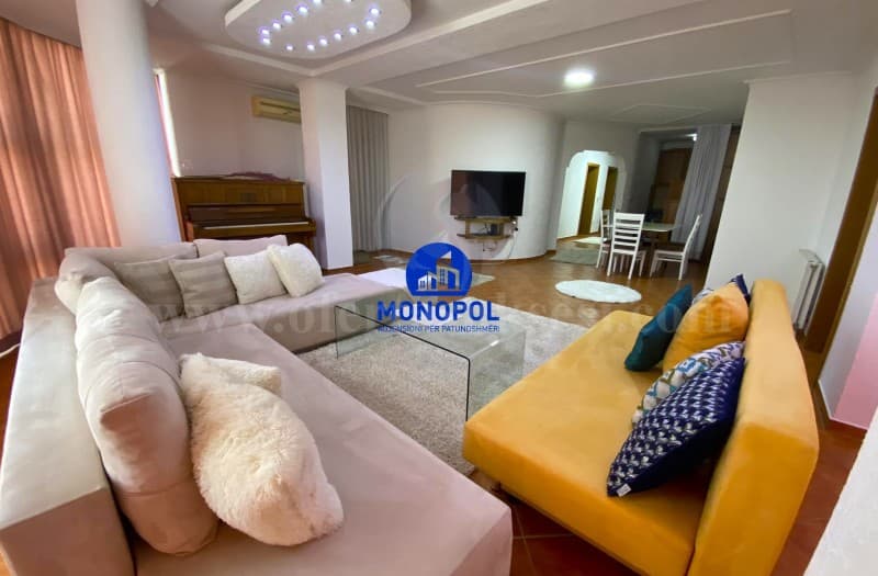 Jap me qira banesen 120m2 kati i -V- /Prishtine — fotografia 1