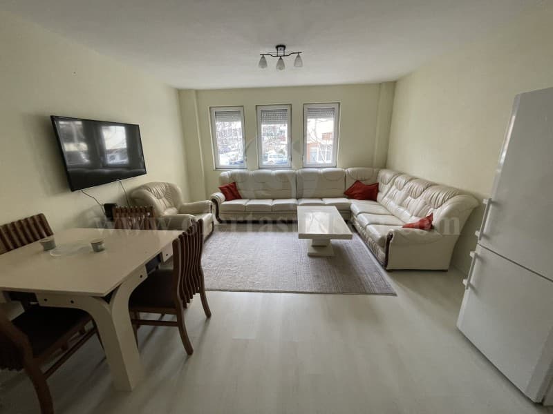 Jap me qira banesen 80m2 kati i -I-/Prishtine — fotografia 1