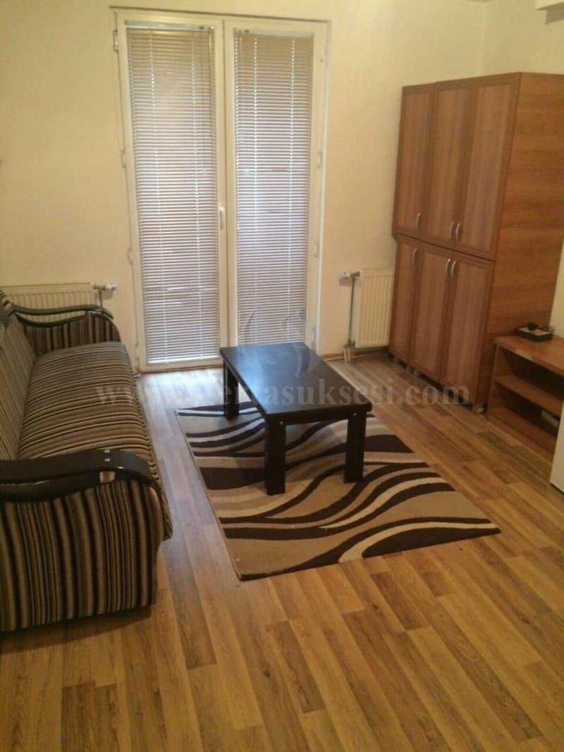 Jap me qira banesen-garsonier 32m2 kati i -II-/Prishtine — fotografia 1