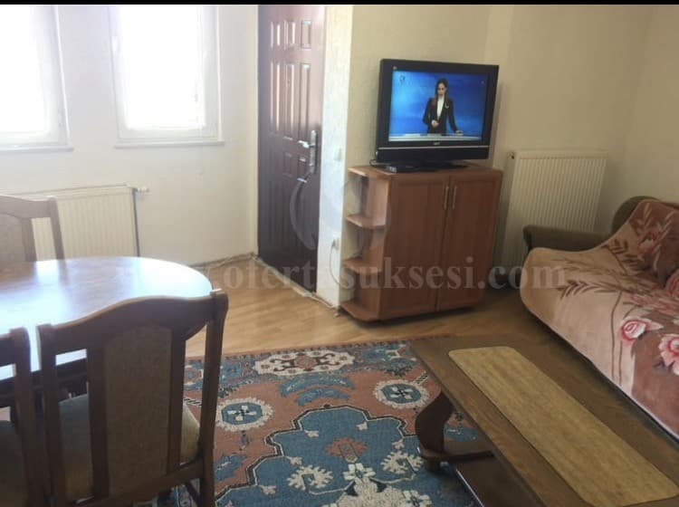 Jap me qira banesen-garsoniern 28m2 kati i -I-/Prishtine — fotografia 1