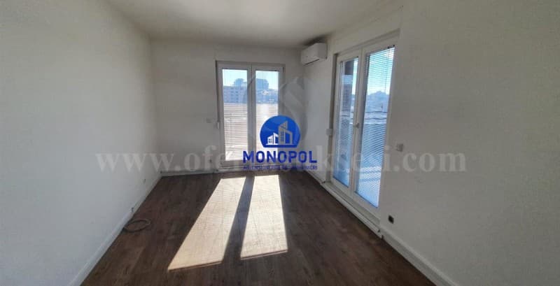 Jap me qira banesen-penthouse-ZYREN 380m2 kati i -VIII-/Prishtine — fotografia 8