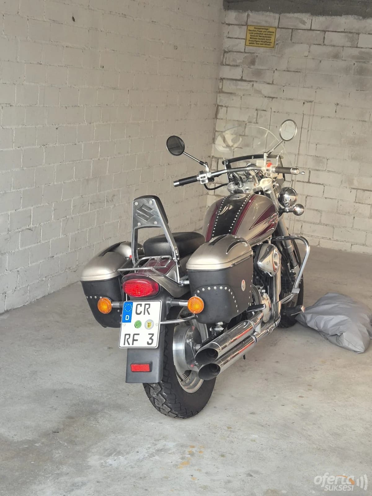 Shes Motorr Suzuki 850 kubik — fotografia 1