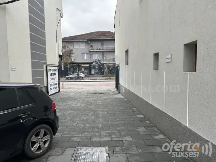 Jap me qira lokalin 1000m2 kati perdhes/Mitrovice — fotografia 3