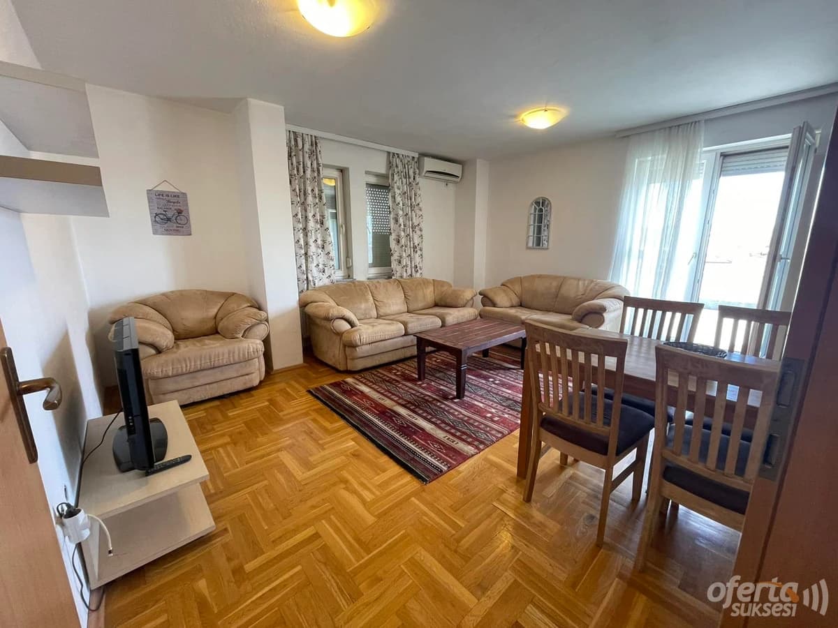 Jap me qira penthouse-banesen 85m2+50m2 kati i -VIII- / Prishtinë — fotografia 4