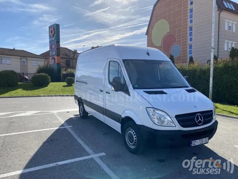 Shes Mercedes Sprinter 213 CDI — fotografia 1