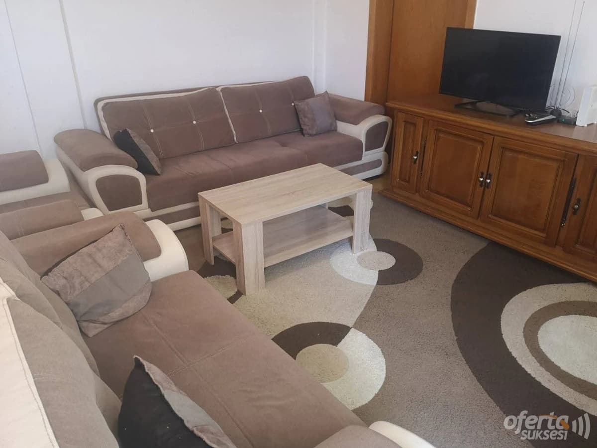 Jap me qira banesne 75m2 kati i -IV-/ Fushe Kosove — fotografia 3