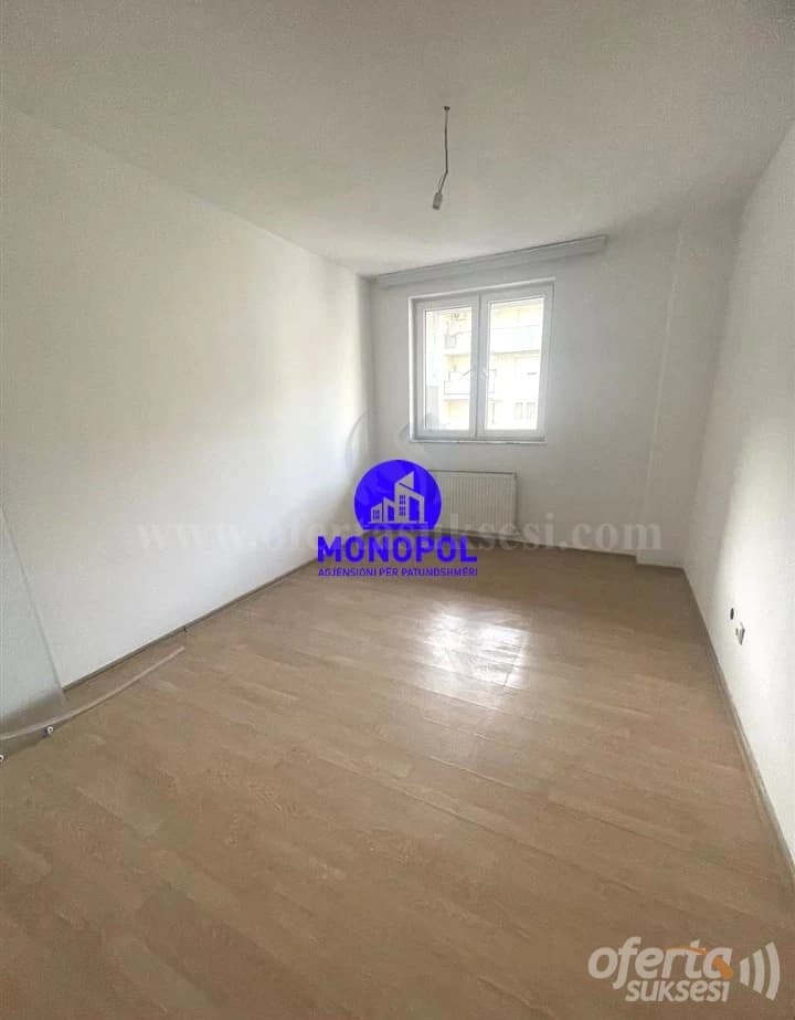 Jap me qira banesen/zyren 89m2 kati i -IV-/Fushe Kosove — fotografia 2