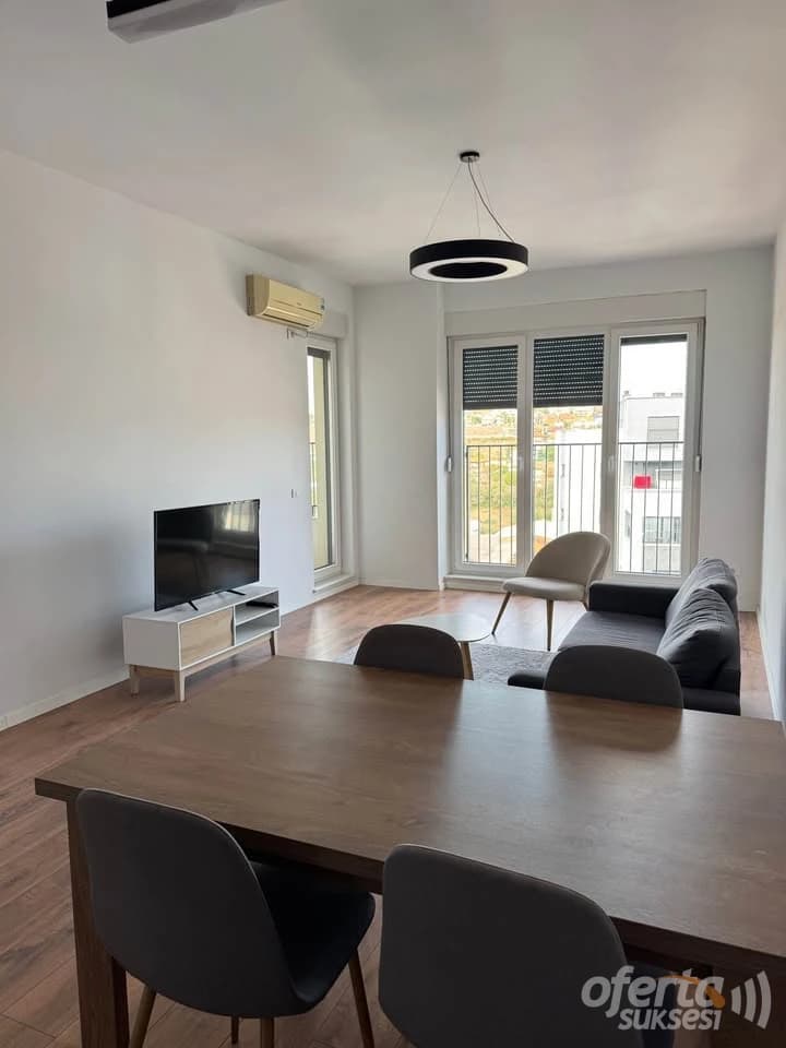 Jap me qira banesen 56m2 kati i -XIV- / Prishtine — fotografia 4