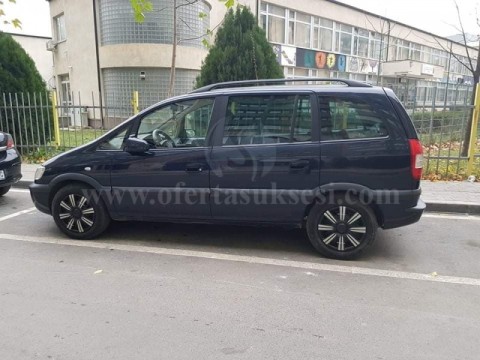 Shes veturen Opel Zafira 2.0 TDI