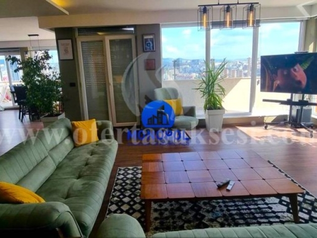 Jap me qira bansen/penthouse 155m2+90m2 kati i -VII-/Prishtine 