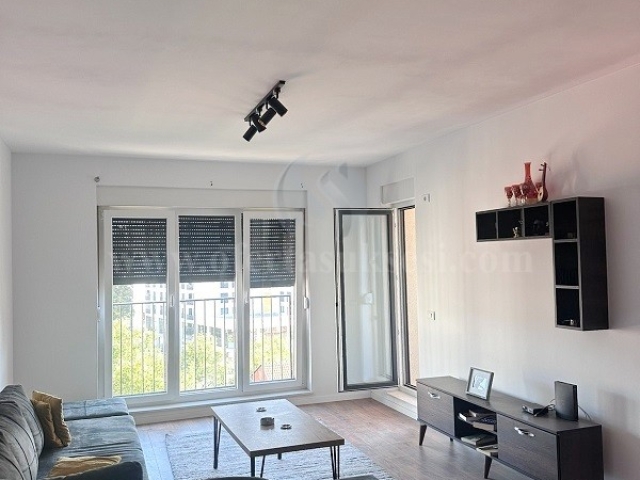 Jap me qira banesen 83m2 kati i -V- / Prishtine